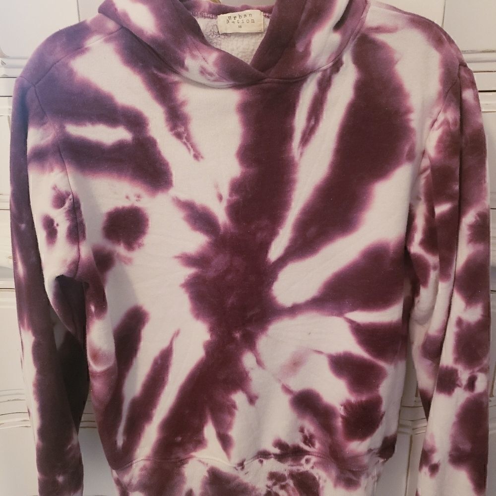 ‎URBAN Nation Burgundy and White Tie Dye Hoodie